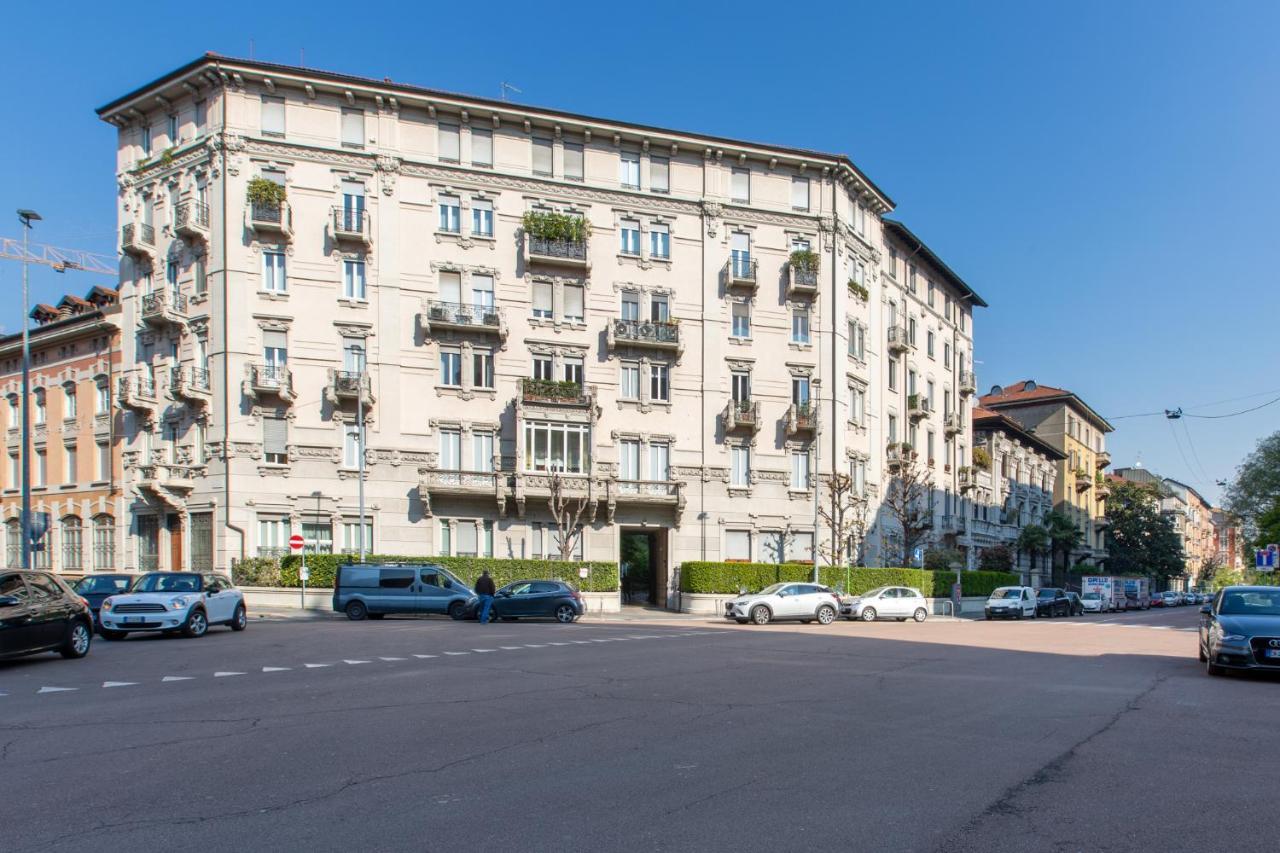 Mondadori Apartment Milan Bagian luar foto