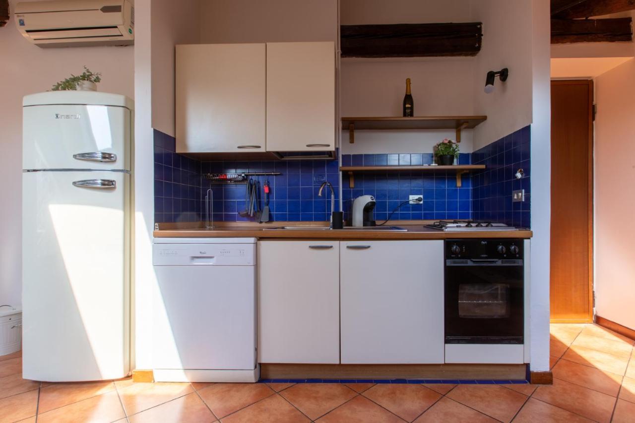 Mondadori Apartment Milan Bagian luar foto